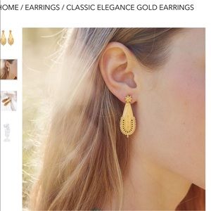 Satya Gold Earrings